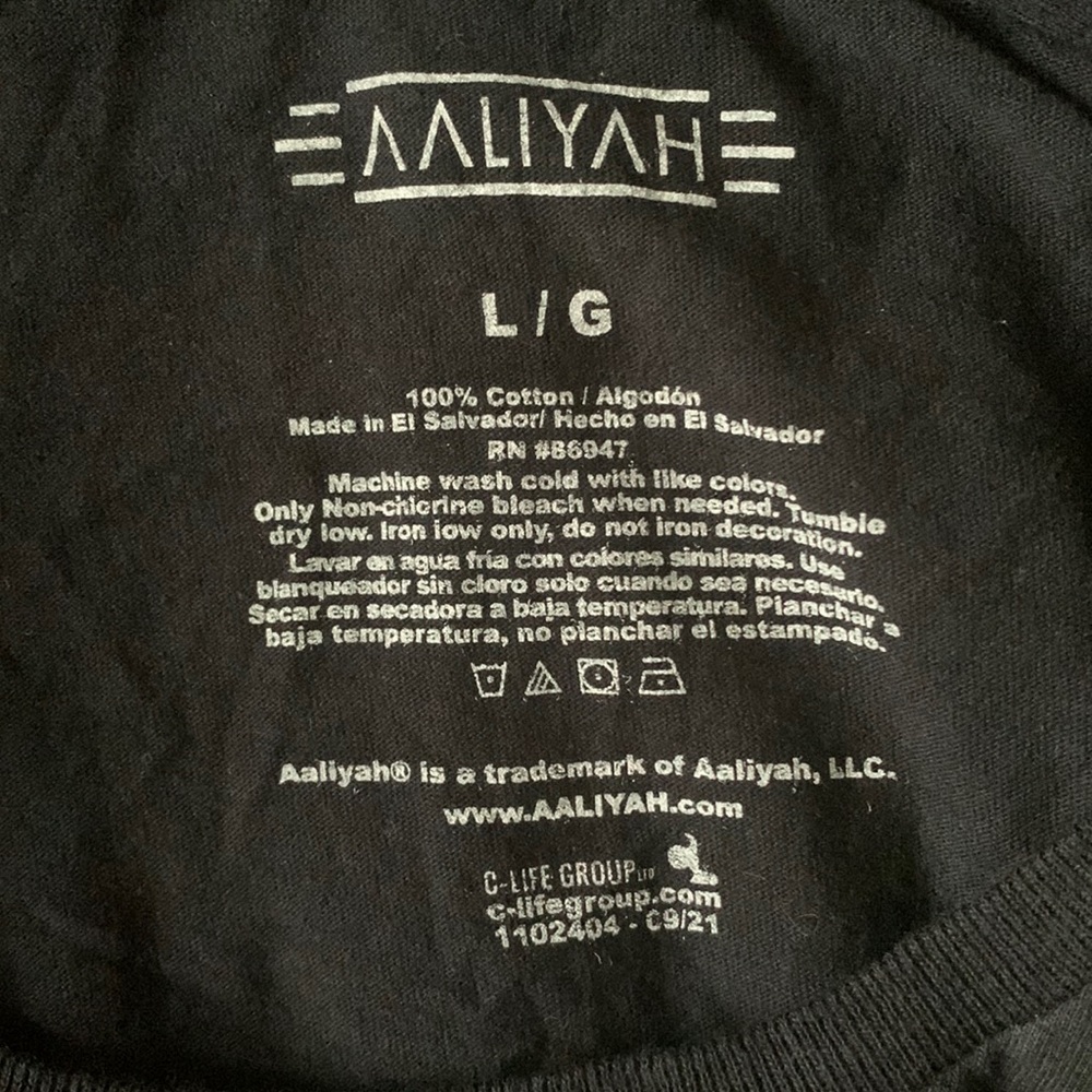 Aaliyah Graphic Tee - Picture 4 of 4